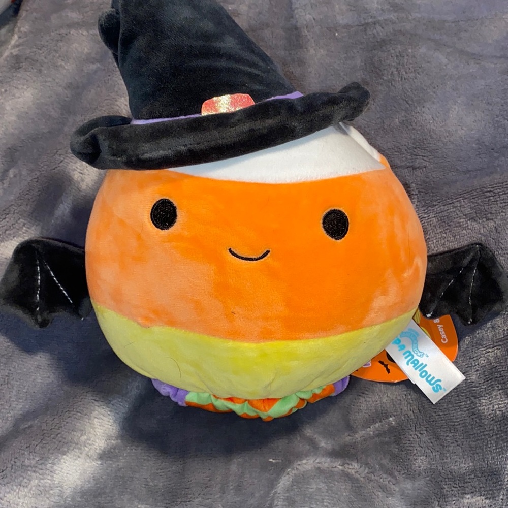Casey/Blaze (Candy Corn/Monster Bat) 8”Halloween Flipamallows by Squishmallows.